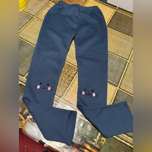 Charming Kids Leggings with Playful Face Design - Picture 4 of 7